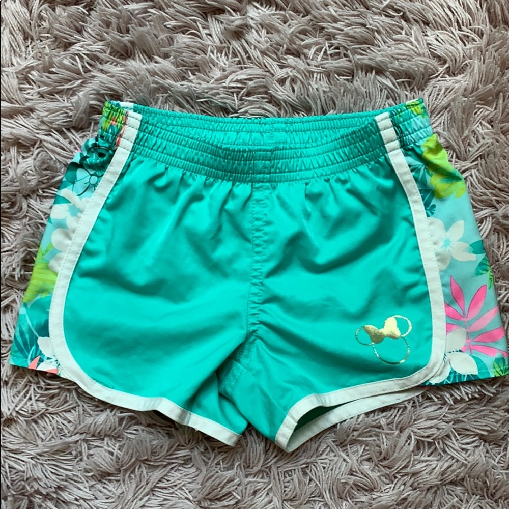 Disney Minnie Mouse 4 athletic shorts